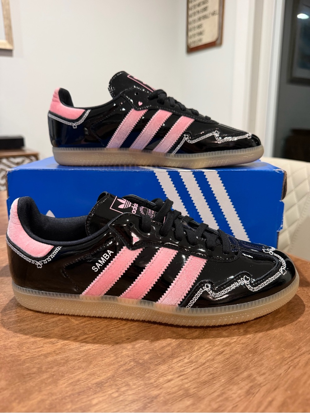 Adidas Women’s Samba OG J Black with Pink Accent Sneakers US 7